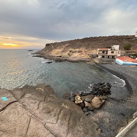 Adeje, La Caleta 5 Адехе